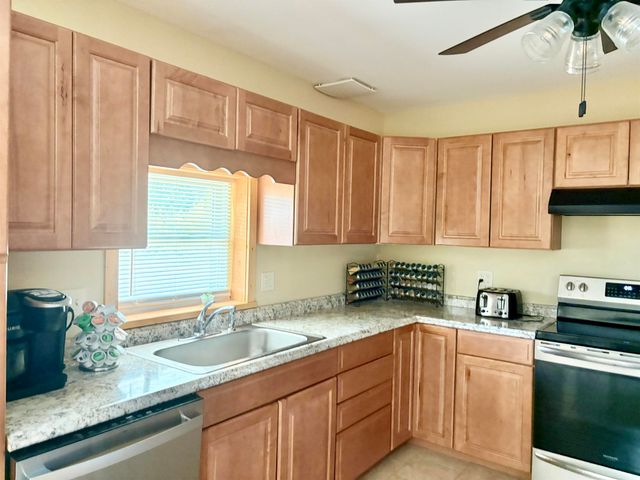 42 East Road, Greenfield, NH 03047