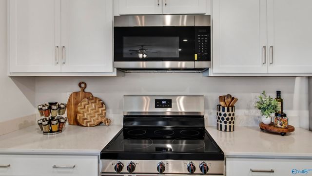 9909 Sequoyah Cove Drive SE, Owens Cross Roads, AL 35763