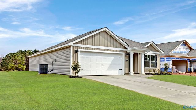 9909 Sequoyah Cove Drive SE, Owens Cross Roads, AL 35763