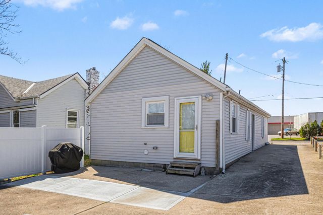 11 May Street, Elsmere, KY 41018