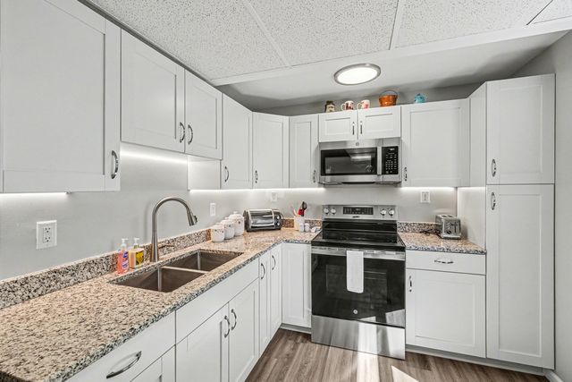 11 May Street, Elsmere, KY 41018