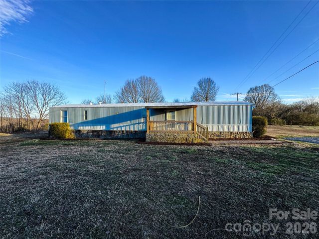 7555 Palm Tree Drive, Vale, NC 28168