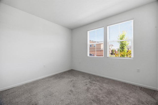 603 N Filbert Avenue, Fresno, CA 93727