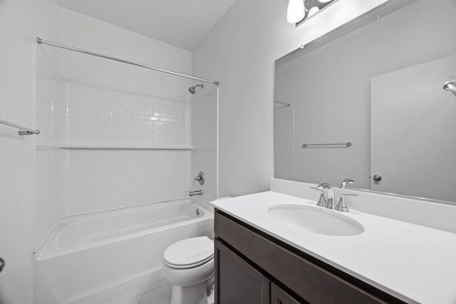 603 N Filbert Avenue, Fresno, CA 93727