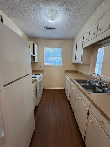 101 Freehold Circle Unit B, Goose Creek, SC 29445