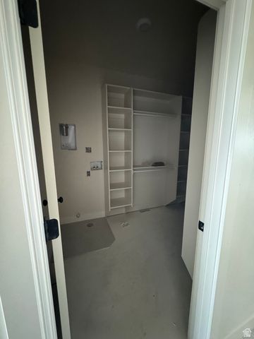 2524 W 2950 N, Farr West, UT 84404