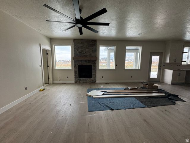 2524 W 2950 N, Farr West, UT 84404