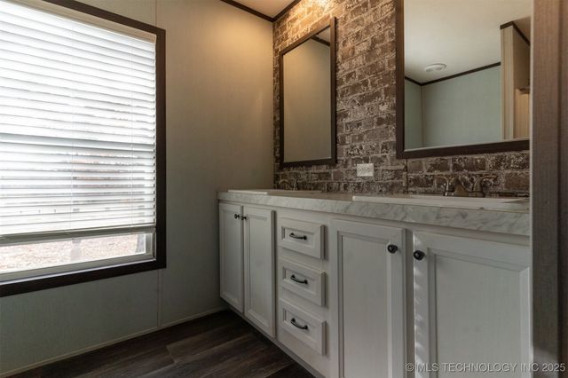 44463 W 166th Street S, Bristow, OK 74010