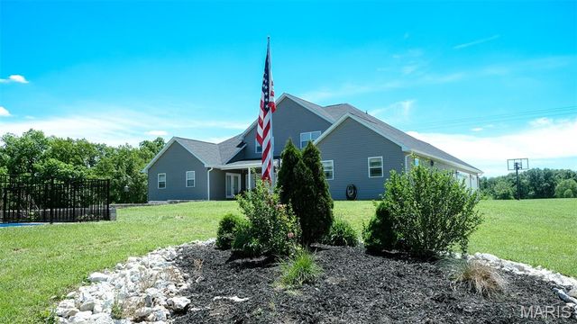 3215 Timber Ridge Road, Palmyra, MO 63461