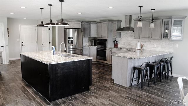 3215 Timber Ridge Road, Palmyra, MO 63461