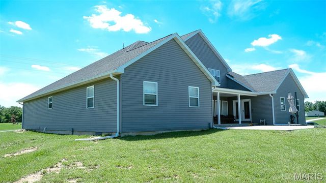 3215 Timber Ridge Road, Palmyra, MO 63461