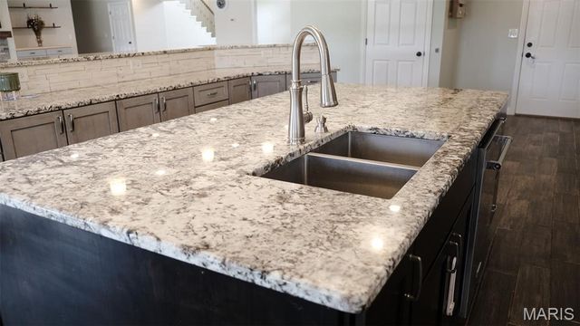 3215 Timber Ridge Road, Palmyra, MO 63461