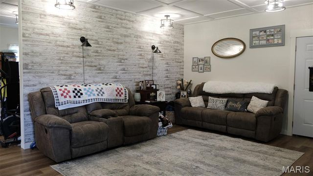 3215 Timber Ridge Road, Palmyra, MO 63461