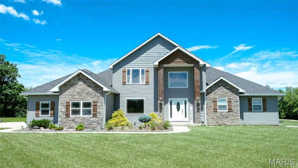 3215 Timber Ridge Road, Palmyra, MO 63461