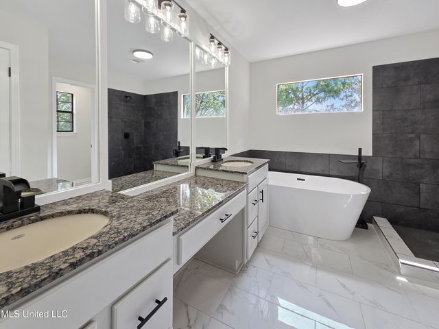 353 Plum Point Cove, Southaven, MS 38671