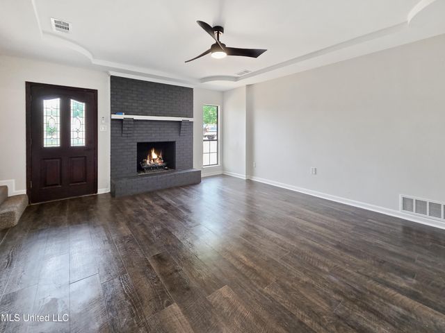 353 Plum Point Cove, Southaven, MS 38671