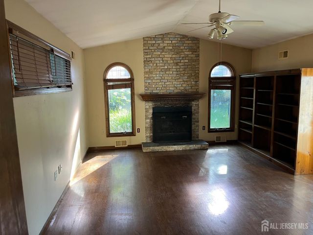45 Old New Road, South Brunswick, NJ 08852