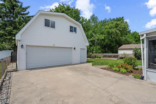 43057 Bond Court, Sterling Heights, MI 48313
