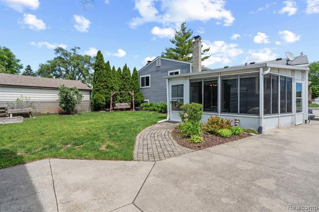 43057 Bond Court, Sterling Heights, MI 48313
