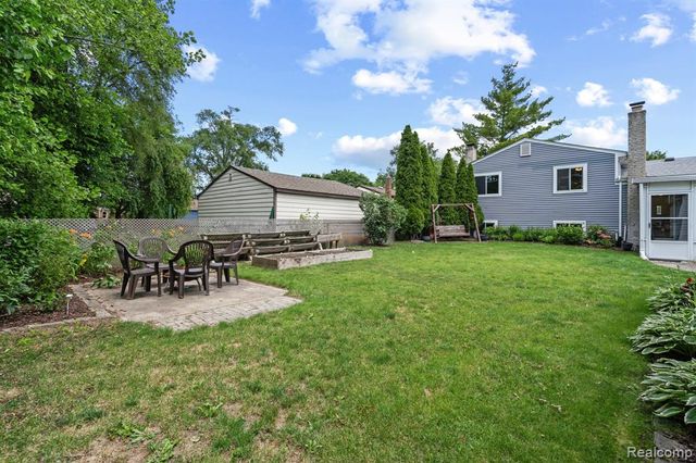 43057 Bond Court, Sterling Heights, MI 48313
