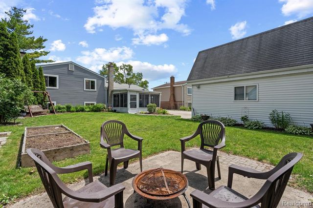 43057 Bond Court, Sterling Heights, MI 48313