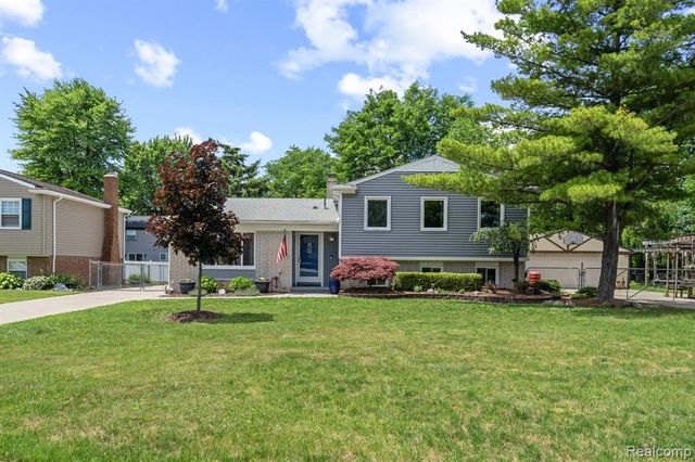 43057 Bond Court, Sterling Heights, MI 48313
