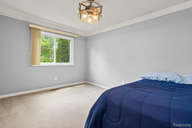 43057 Bond Court, Sterling Heights, MI 48313