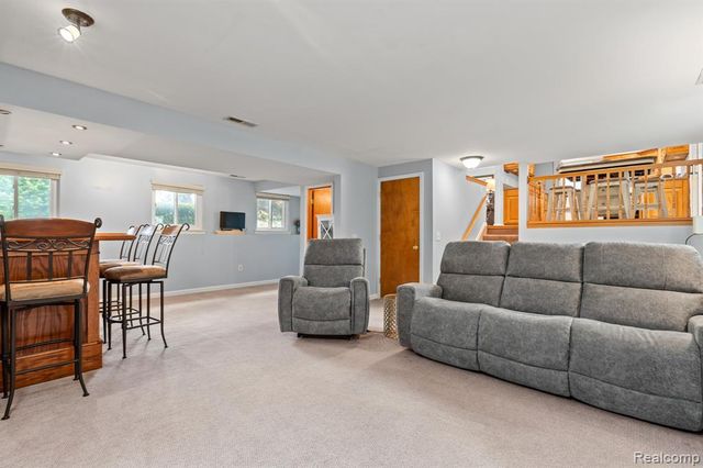 43057 Bond Court, Sterling Heights, MI 48313