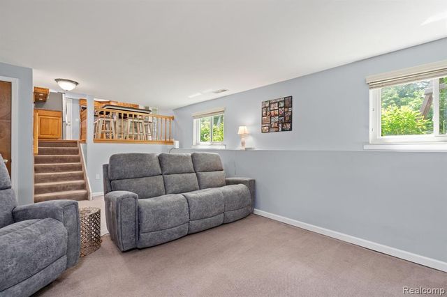 43057 Bond Court, Sterling Heights, MI 48313