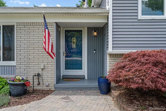 43057 Bond Court, Sterling Heights, MI 48313