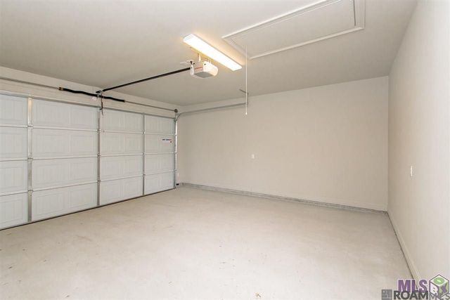 1415 Pelican Club Dr, Baton Rouge, LA 70820
