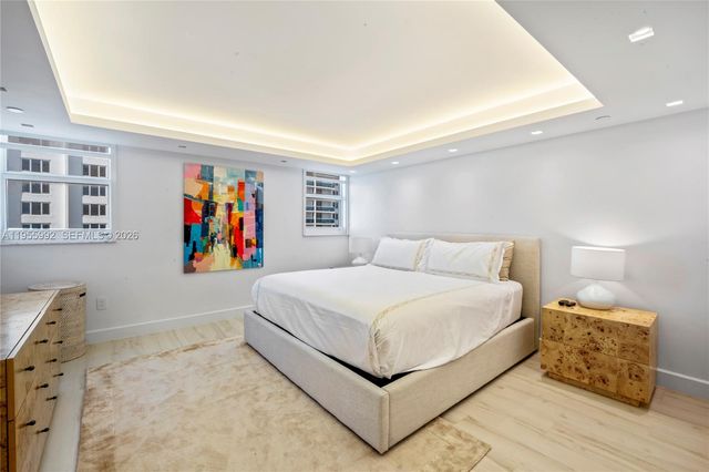 2401 Collins Ave 1402, Miami Beach, FL 33140