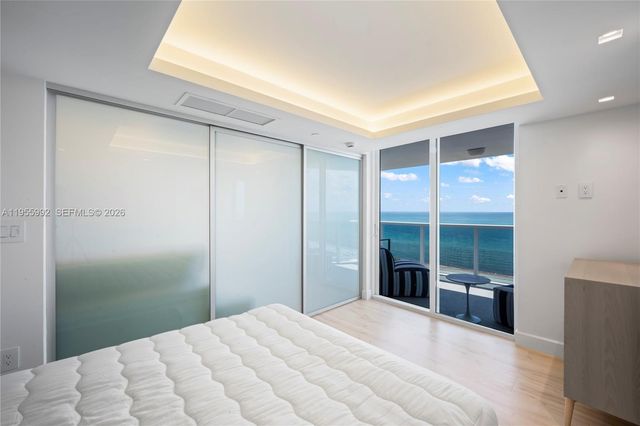 2401 Collins Ave 1402, Miami Beach, FL 33140