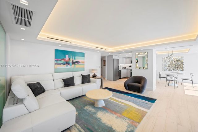 2401 Collins Ave 1402, Miami Beach, FL 33140