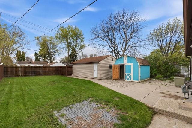 6419 Verona COURT, Milwaukee, WI 53219