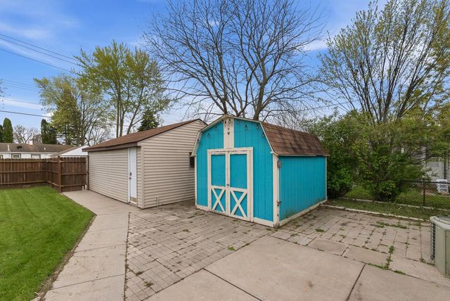6419 Verona COURT, Milwaukee, WI 53219