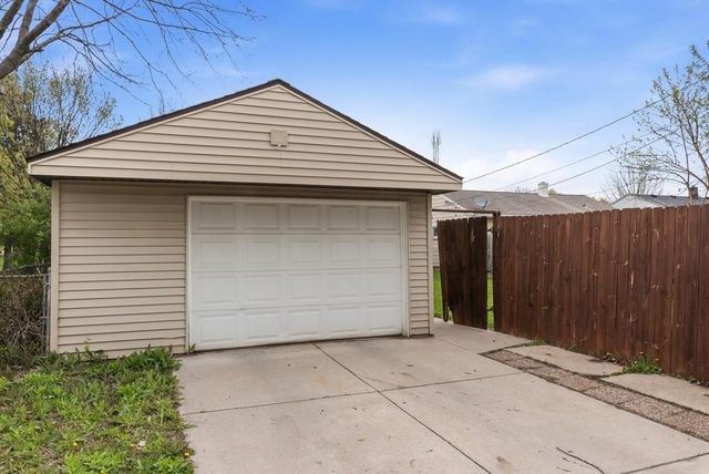 6419 Verona COURT, Milwaukee, WI 53219