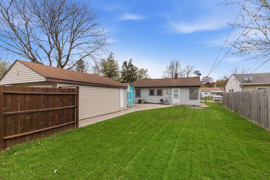6419 Verona COURT, Milwaukee, WI 53219