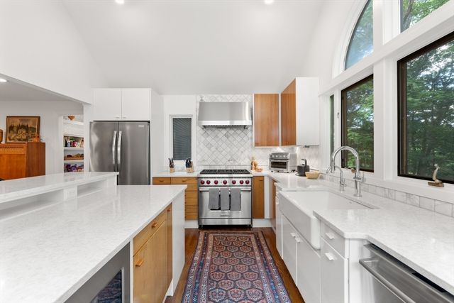 34 Hilltop Rd, Weston, MA 02493