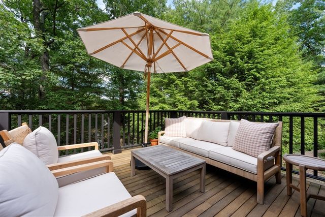 34 Hilltop Rd, Weston, MA 02493