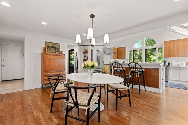34 Hilltop Rd, Weston, MA 02493