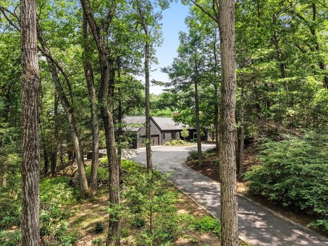 34 Hilltop Rd, Weston, MA 02493