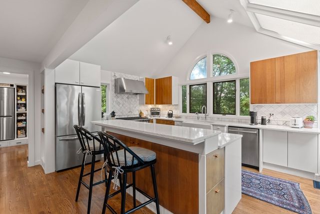 34 Hilltop Rd, Weston, MA 02493