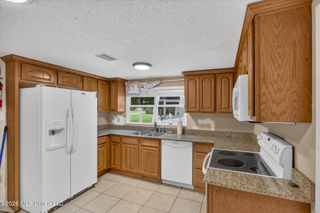 16080 Crestview Drive, Gulfport, MS 39503