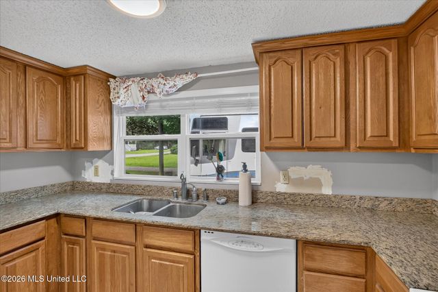 16080 Crestview Drive, Gulfport, MS 39503