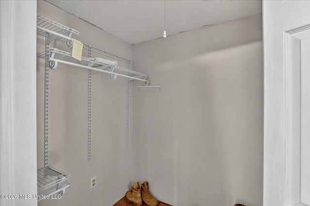 16080 Crestview Drive, Gulfport, MS 39503