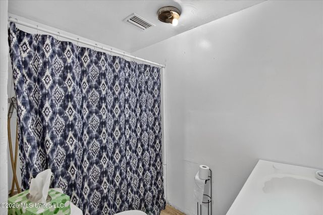 16080 Crestview Drive, Gulfport, MS 39503