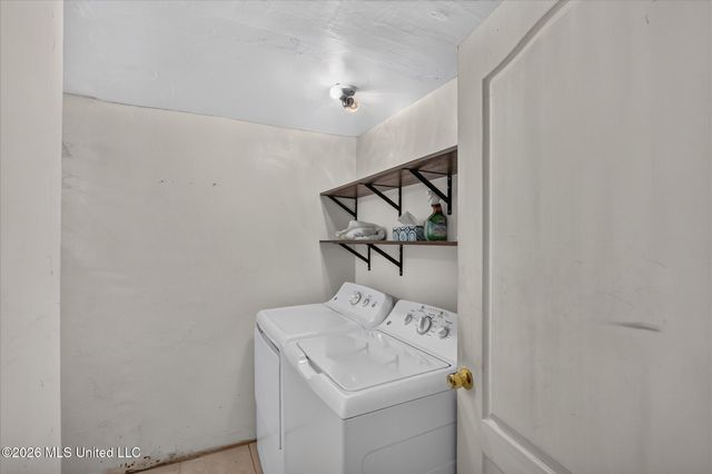 16080 Crestview Drive, Gulfport, MS 39503