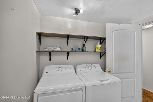 16080 Crestview Drive, Gulfport, MS 39503