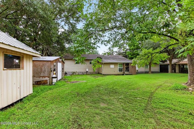 16080 Crestview Drive, Gulfport, MS 39503